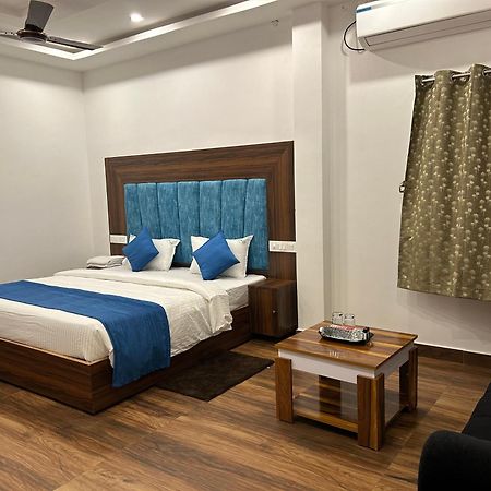 Отель Lalitha Karunya Residency A/C Bapatla Экстерьер фото