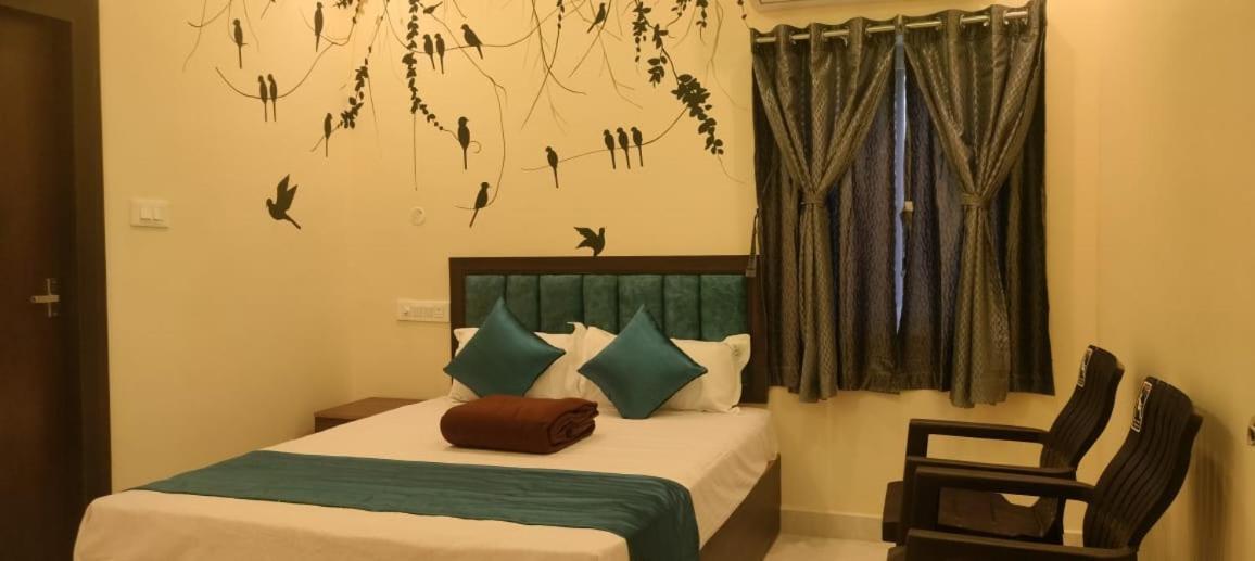 Отель Lalitha Karunya Residency A/C Bapatla Экстерьер фото